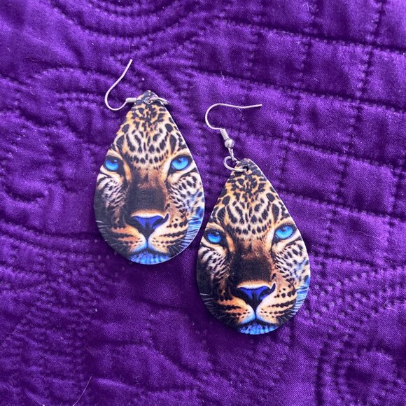 Amber, Brown and Black Leopard with Brilliant Lake Blue Eyes Water Drop Earrings - Picture 2 of 4